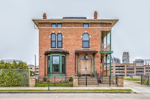 The Cochrane House Luxury Historic Inn Detroit